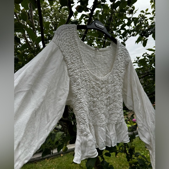 FREE PEOPLE Free Spirit Smocked Bust Blouse with Draped Sleeves, White - Sz L - Picture 7 of 17